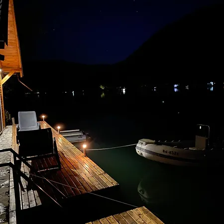 Kuca Na Jezeru Domavija Apartament *