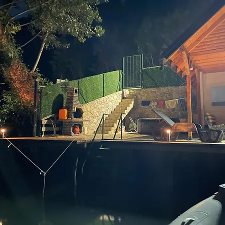 Kuca Na Jezeru Domavija Apartament *